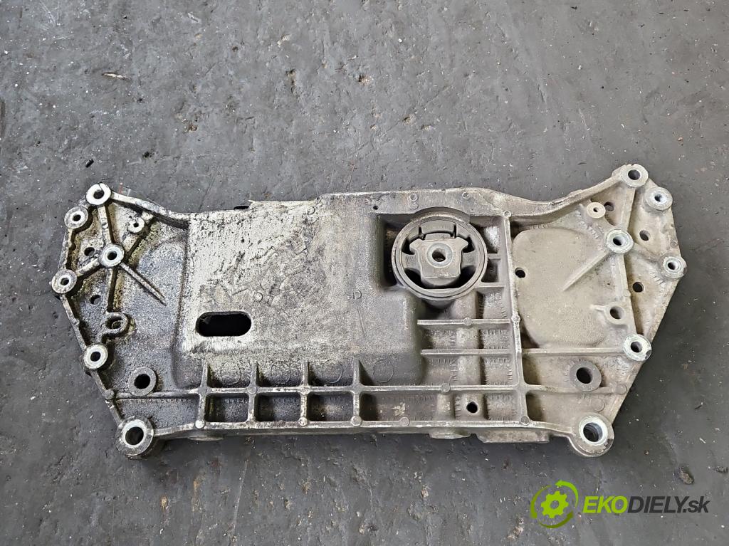 Vw Golf V 2003-2009 1.4 16V 75 hp manual 55 kW 1390 cm3 3- výztuha motoru