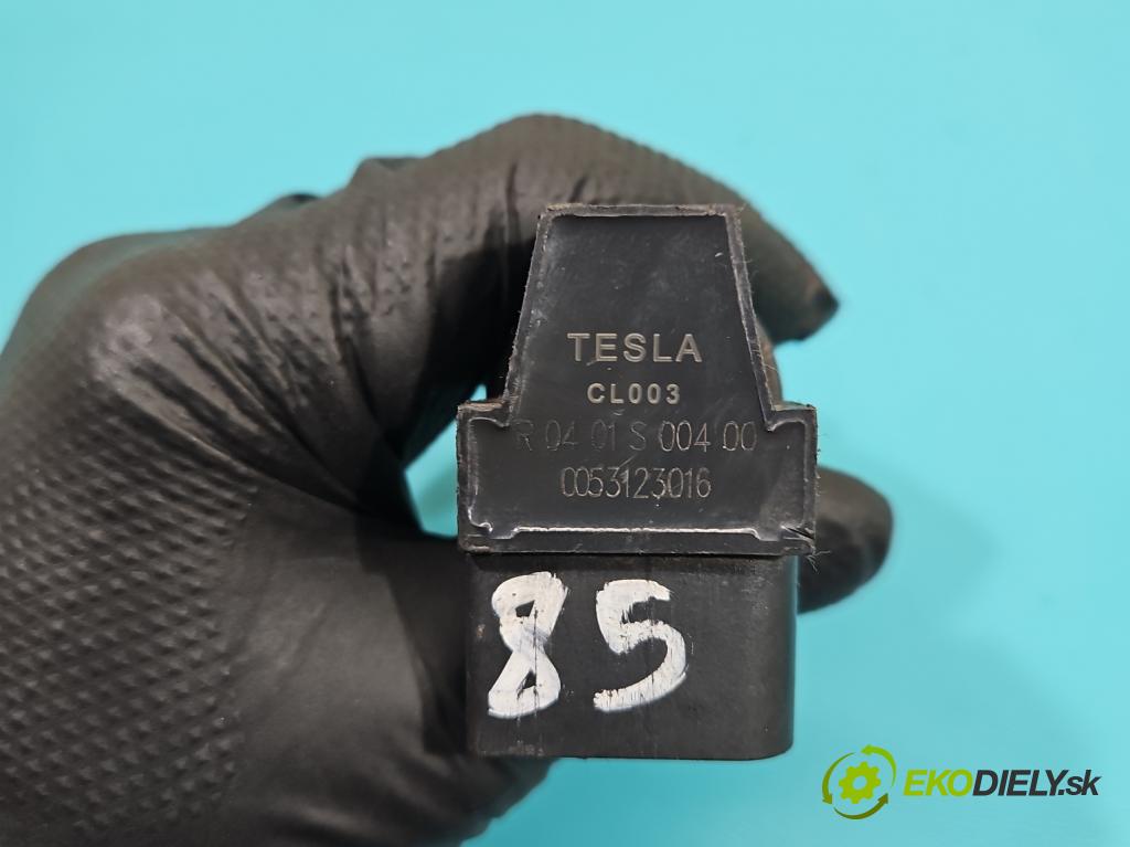 Vw Golf V 2003-2009 1.4 16V 75 HP manual 55 kW 1390 cm3 3- cievka zapaľovacia  (Zapaľovacia cievka)