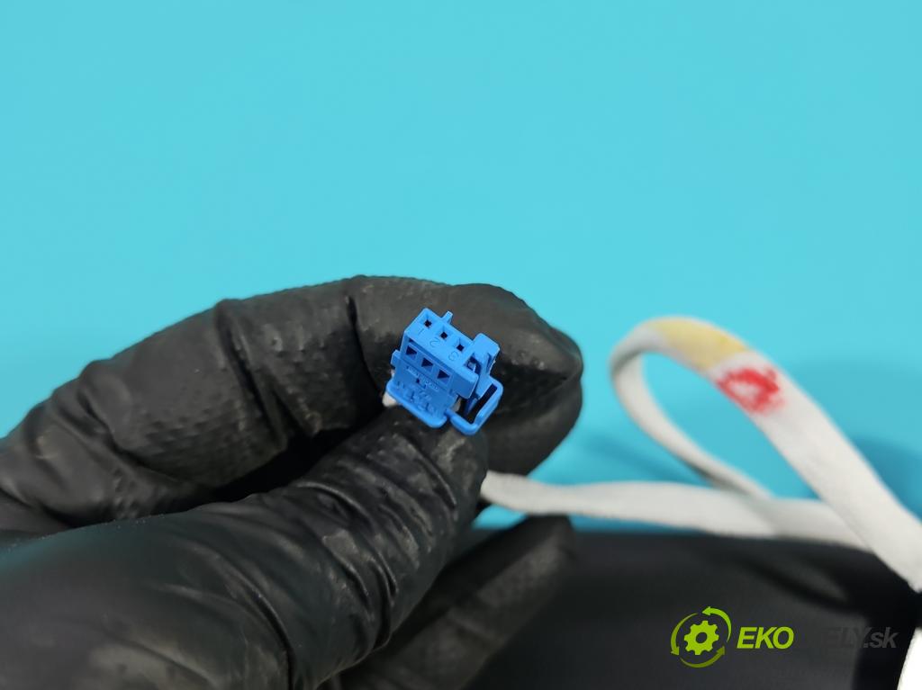 Peugeot 3008 II 2016-2023 2.0 hdi 150 HP manual 110 kW 1997 cm3 5- clonítko pravé