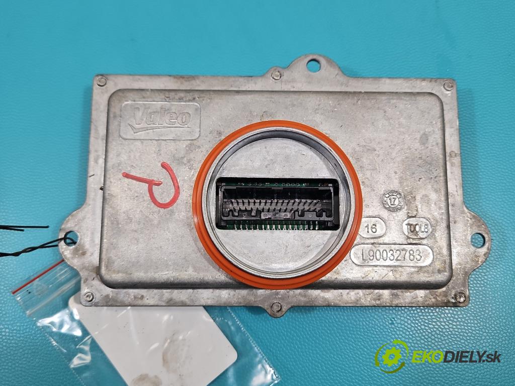 Peugeot 3008 II 2016-2023 2.0 hdi 150 HP manual 110 kW 1997 cm3 5- střídač: xenon 90093044 (Riadiaca jednotka xenónu)