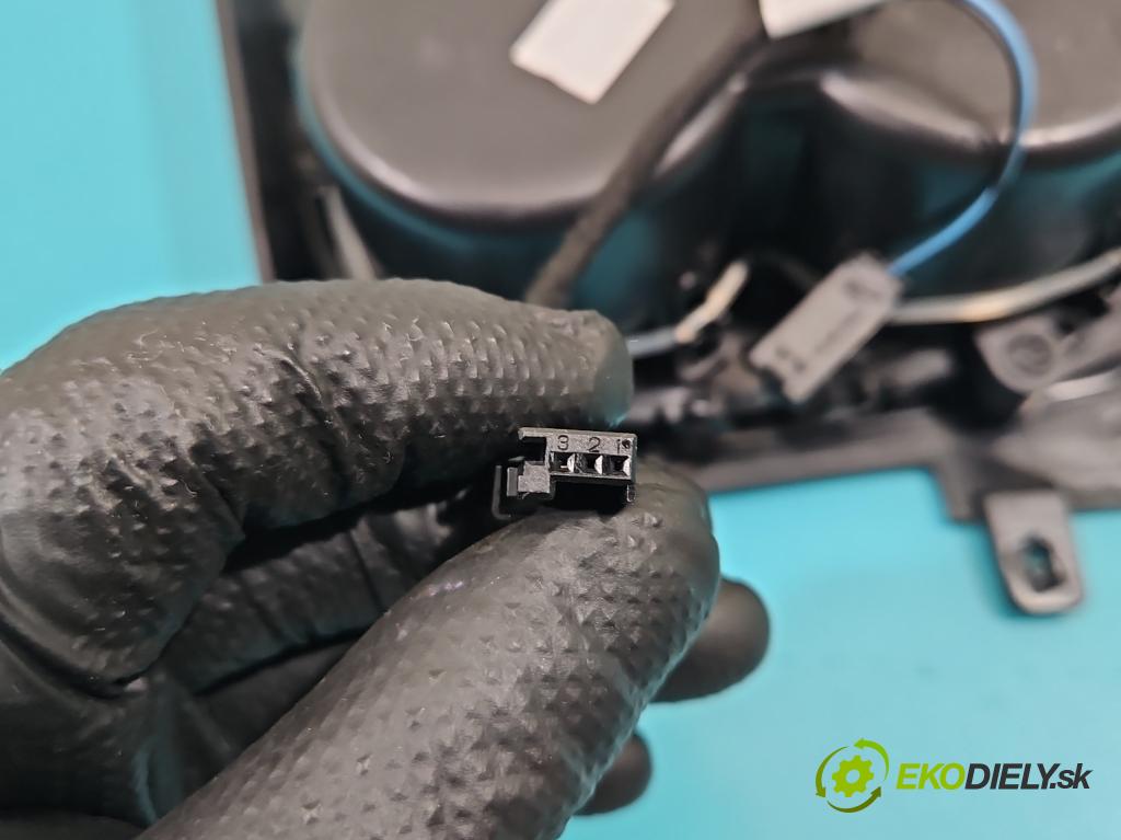 Peugeot 3008 II 2016-2023 2.0 hdi 150 hp manual 110 kW 1997 cm3 5- Rukojeť: na napoje: 9810059177 (Držák nápojů)