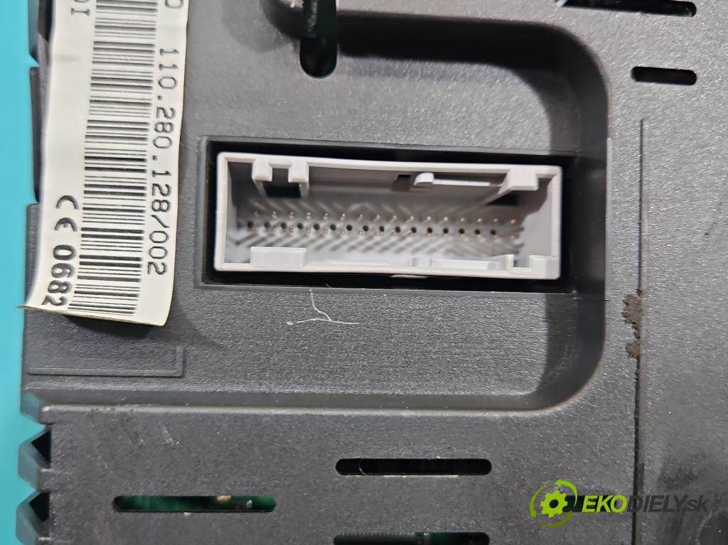 Audi A6 C5 1997-2004 2.4b 170 HP automatic 125 kW 2393 cm3 4- prístrojovka/ budíky 110280128002 (Prístrojová doska)