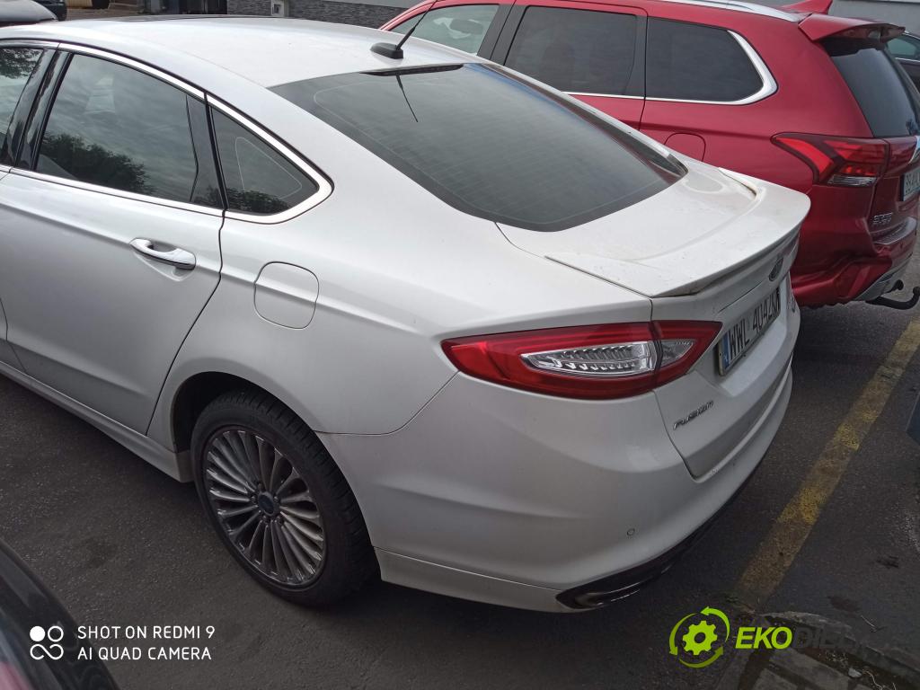 Ford Fusion USA 2012-2020 2.0 EcoBoost: automatic 179 kW 1999 cm3 4- dveře zadní levé  (Klika dveří ostatní)