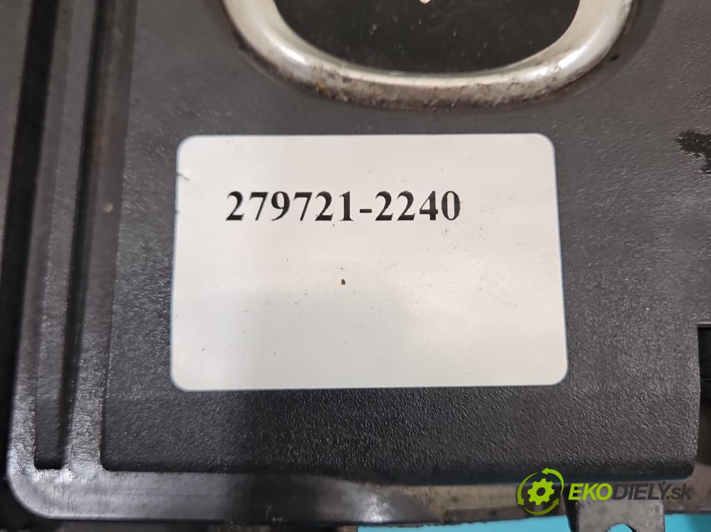 Mazda 3 I BK 2003-2009 1.6 16V 105 HP manual 77 kW 1598 cm3 5- riadiaca jednotka motora 279721-2240