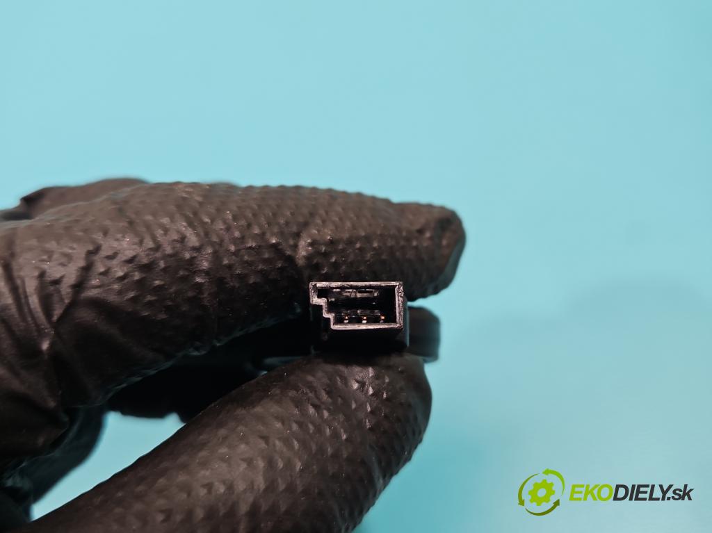 Audi A6 C6 2004-2011 2.0 tdi 140 HP automatic 103 kW 1968 cm3 4- snímač déšť: 4E0955559E (Snímač dažďa)