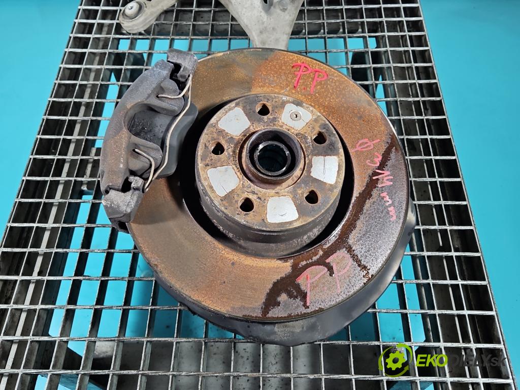 Audi A6 C6 2004-2011 2.0 tdi 140 hp automatic 103 kW 1968 cm3 4- náboj pravé  (Náboj kola)