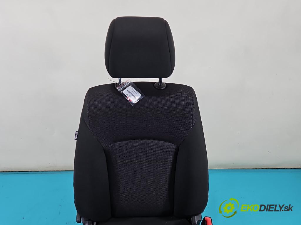 Chevrolet Cruze 2.0 VCDi: 163 HP manual 120 kW 1998 cm3 5- Sedačka pravý (Sedadlo)