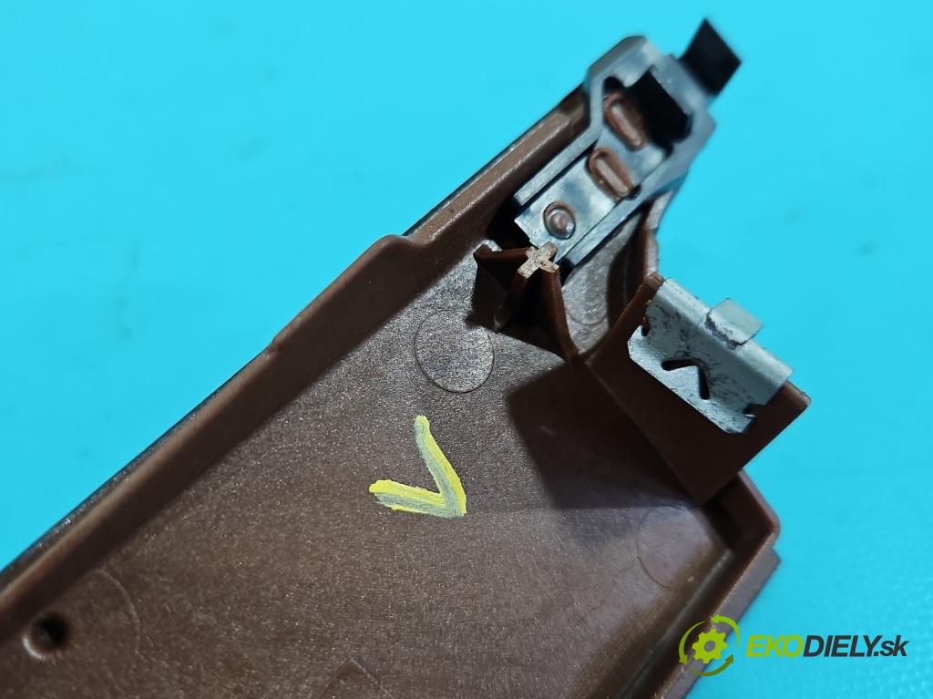 Vw Passat B6 2005-2010 3.2 FSI V6 250 hp automatic 184 kW 3168 cm3 4- lišta ozdobná interiéry: 3C0 858 336