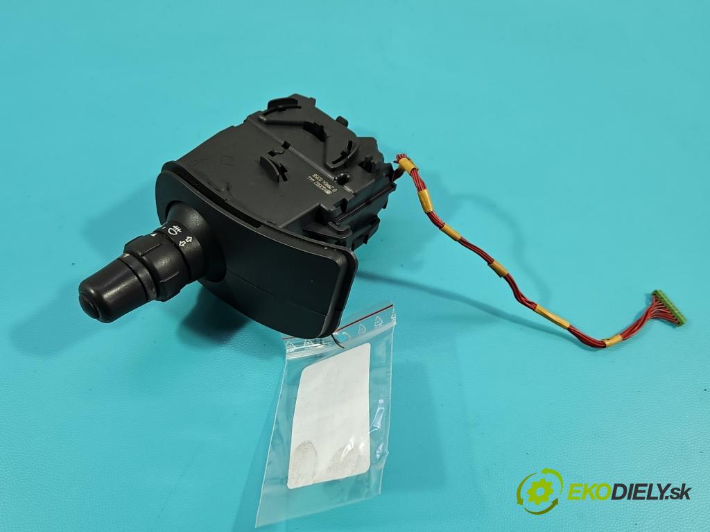 Renault Modus 1.1 16V 75 HP manual 55 kW 1149 cm3 5- prepínač smeroviek 88102002444 (Prepínacie páčky pod volantom)