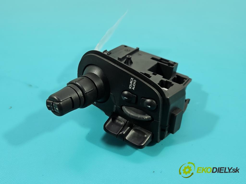 Renault Modus 1.1 16V 75 HP manual 55 kW 1149 cm3 5- prepínač stieračov 88103003444 (Prepínacie páčky pod volantom)