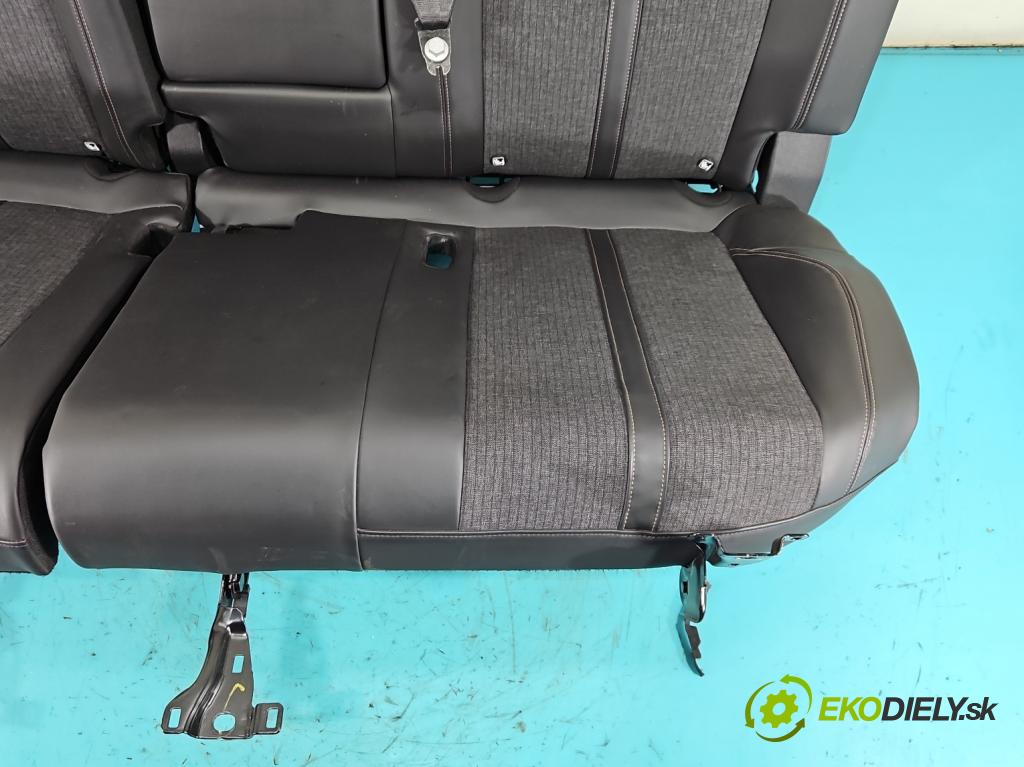 Peugeot 3008 II 2016-2023 2.0 hdi 150 HP manual 110 kW 1997 cm3 5- Pohovka: zadné  (Sedadlo)
