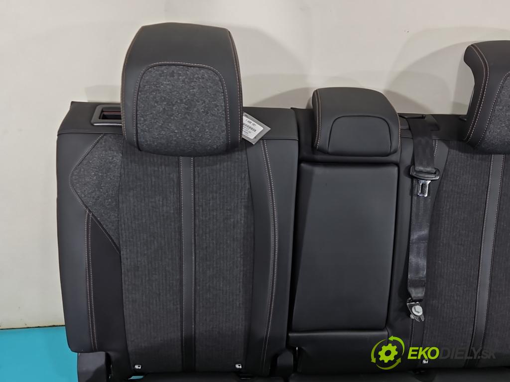 Peugeot 3008 II 2016-2023 2.0 hdi 150 HP manual 110 kW 1997 cm3 5- Pohovka: zadné  (Sedadlo)