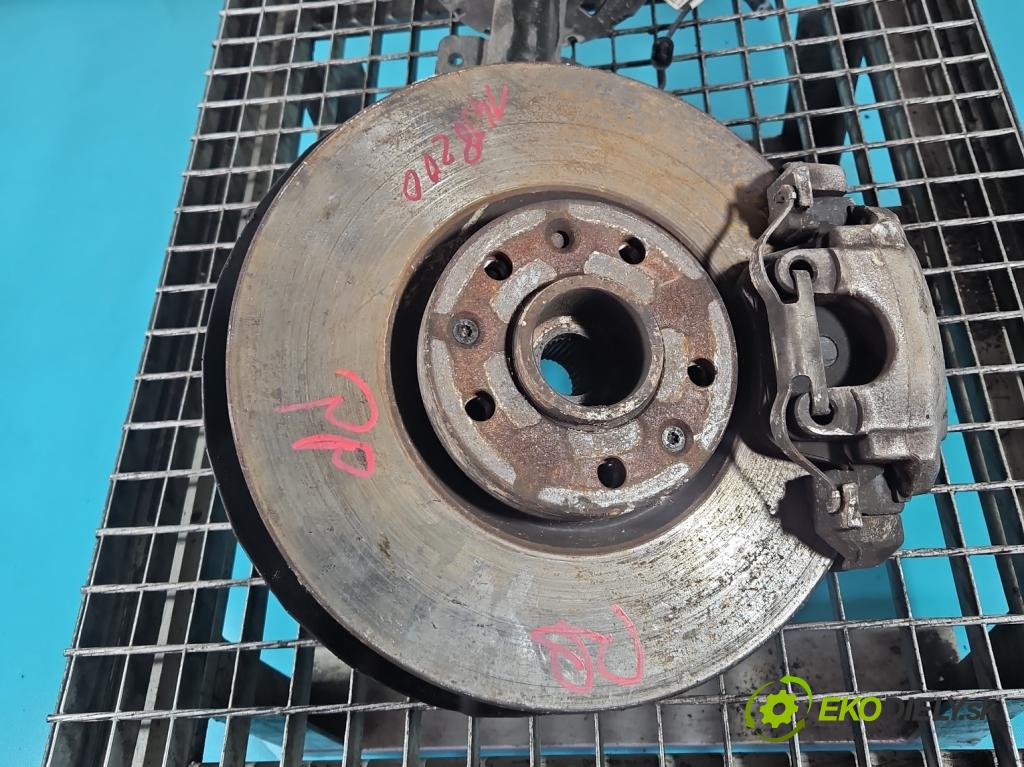 Peugeot 3008 II 2016-2023 2.0 hdi 150 hp manual 110 kW 1997 cm3 5- náboj pravé  (Náboj kola)