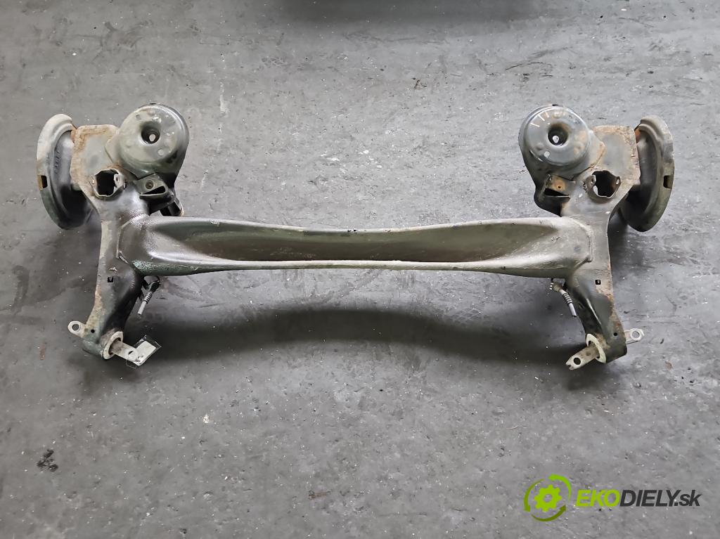 Peugeot 3008 II 2016-2023 2.0 hdi 150 hp manual 110 kW 1997 cm3 5- zadní výztuha  (Zadní výztuha)