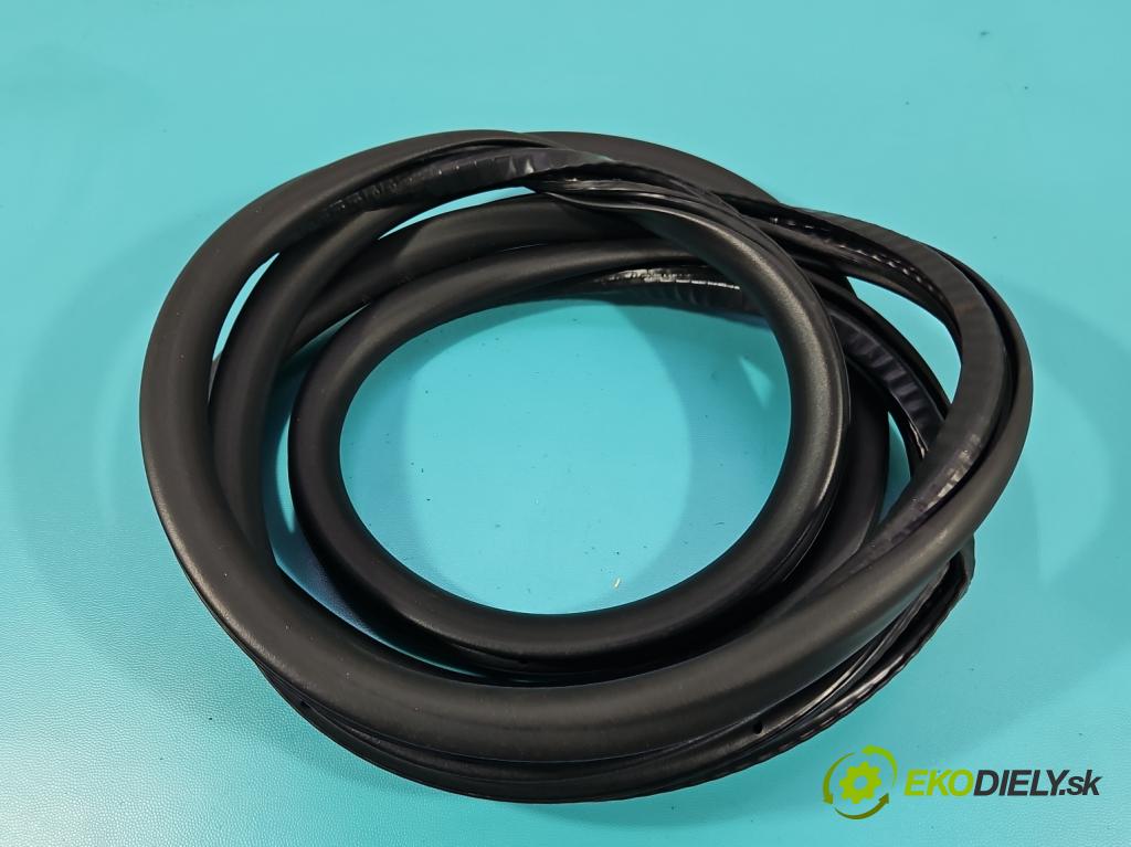 Peugeot 3008 II 2016-2023 2.0 hdi 150 hp manual 110 kW 1997 cm3 5- Těsnění: dveře přední pravé