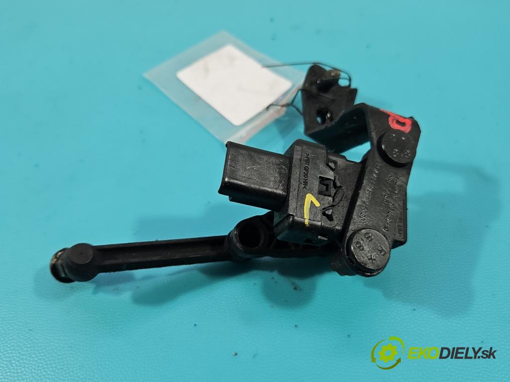 Peugeot 3008 II 2016-2023 2.0 hdi 150 HP manual 110 kW 1997 cm3 5- snímač nastavenia xenon 9675785780A (Snímač)