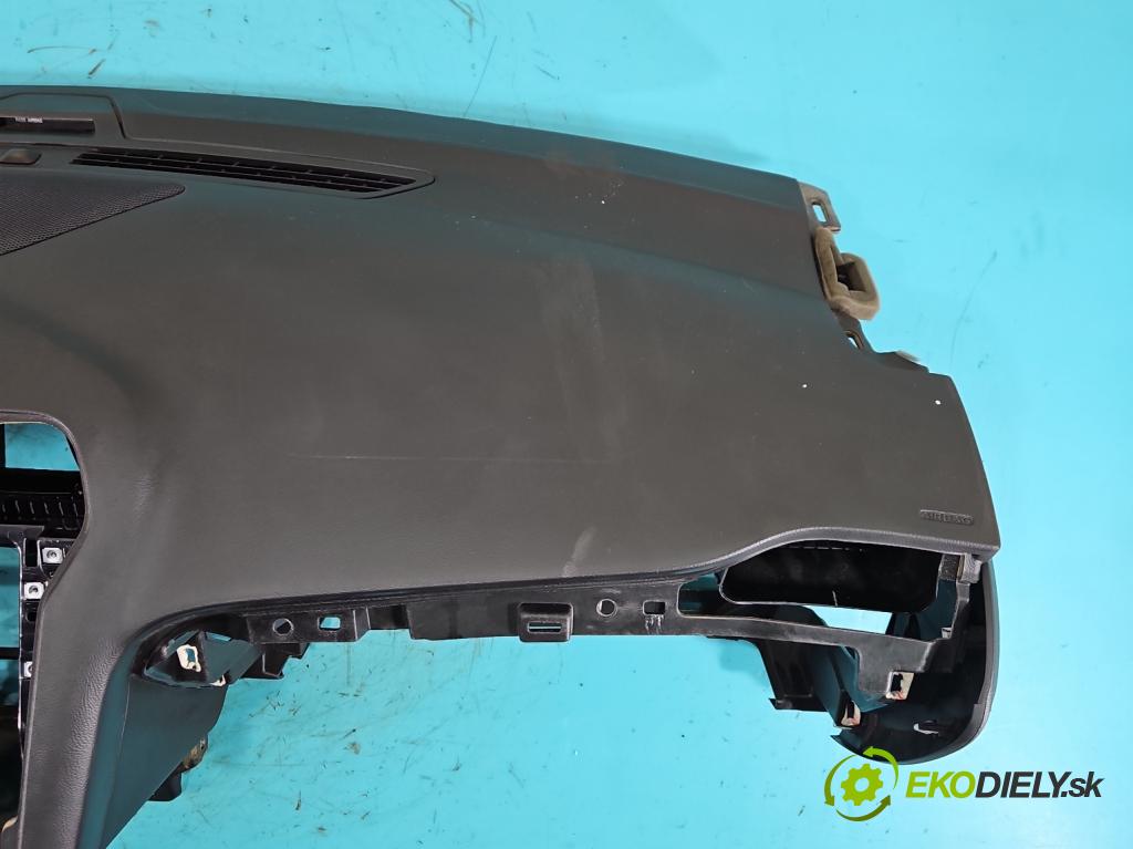 Ford Fusion USA 2012-2020 2.0 EcoBoost: automatic 179 kW 1999 cm3 4- kokpit,pristrojová doska rozdeľovacia