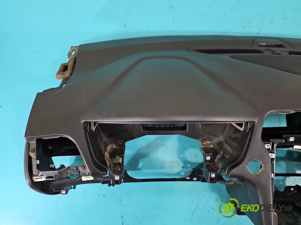 Ford Fusion USA 2012-2020 2.0 EcoBoost: automatic 179 kW 1999 cm3 4- kokpit,pristrojová doska rozdeľovacia