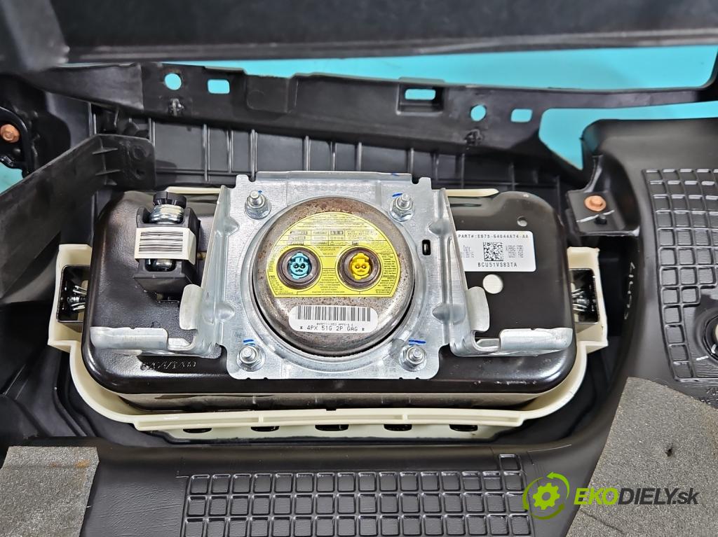 Ford Fusion USA 2012-2020 2.0 EcoBoost: automatic 179 kW 1999 cm3 4- kokpit,pristrojová doska rozdeľovacia