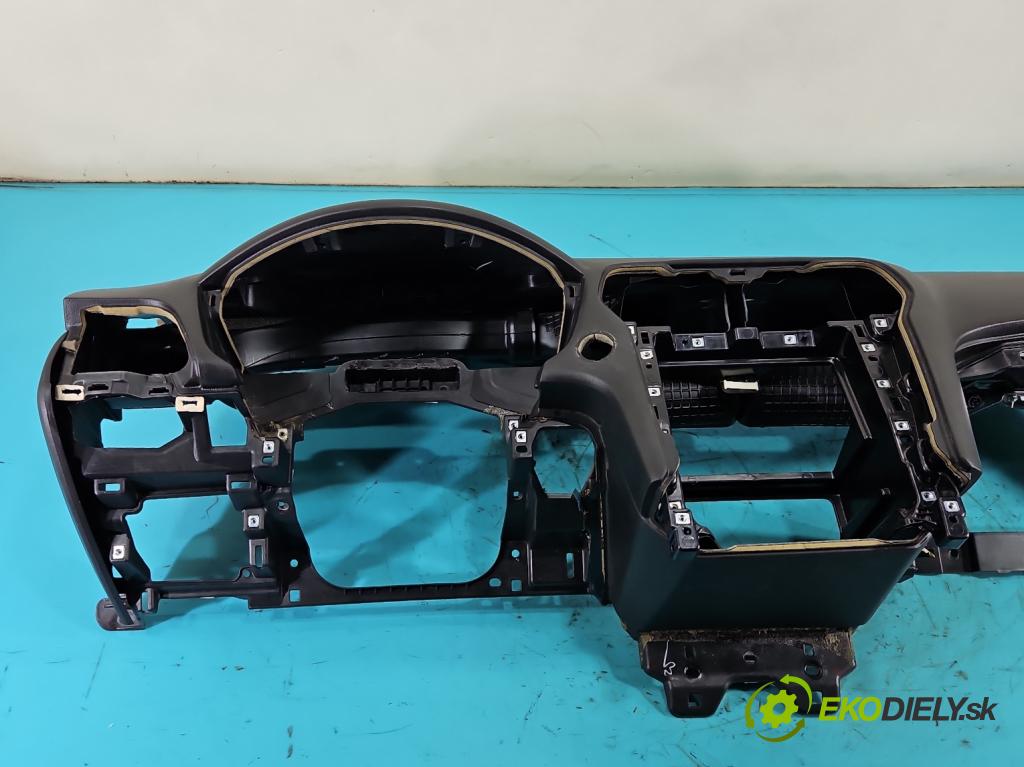 Ford Fusion USA 2012-2020 2.0 EcoBoost: automatic 179 kW 1999 cm3 4- kokpit,pristrojová doska rozdeľovacia