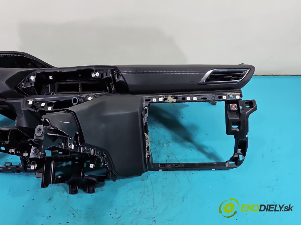 Peugeot 3008 II 2016-2023 2.0 hdi 150 HP manual 110 kW 1997 cm3 5- kokpit,pristrojová doska rozdeľovacia