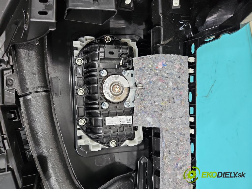 Peugeot 3008 II 2016-2023 2.0 hdi 150 HP manual 110 kW 1997 cm3 5- kokpit,pristrojová doska rozdeľovacia