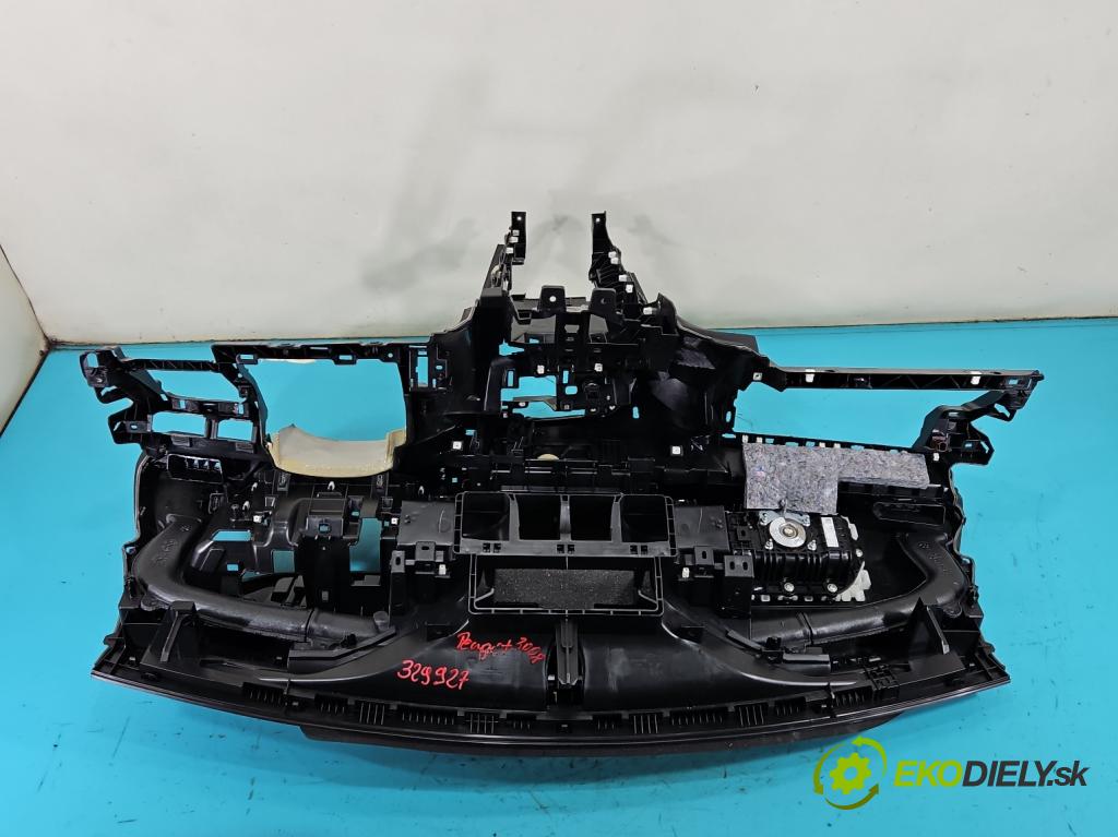 Peugeot 3008 II 2016-2023 2.0 hdi 150 HP manual 110 kW 1997 cm3 5- kokpit,pristrojová doska rozdeľovacia