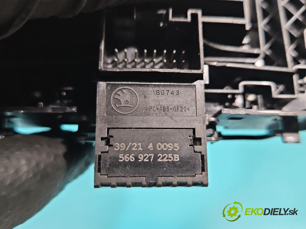 Skoda Kodiaq I 2.0 TSI 190 HP automatic 140 kW 1984 cm3 5- prepínač brzda: ručný 566927225B (Prepínacie páčky pod volantom)