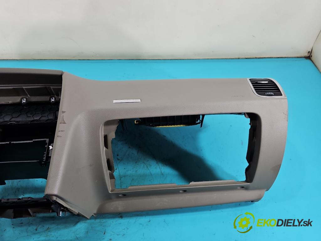 Audi Q7 2005-2015 3.6 V6 FSI 280KM: automatic 206 kW 3562 cm3 5- kokpit,pristrojová doska rozdeľovacia