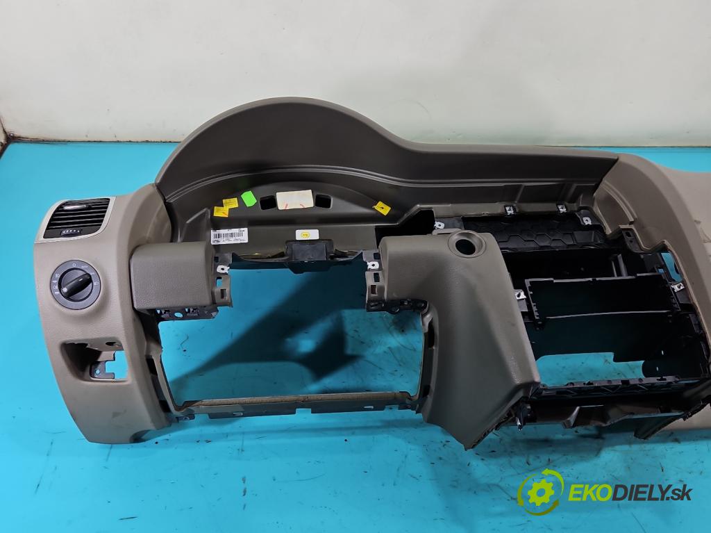 Audi Q7 2005-2015 3.6 V6 FSI 280KM: automatic 206 kW 3562 cm3 5- kokpit,pristrojová doska rozdeľovacia