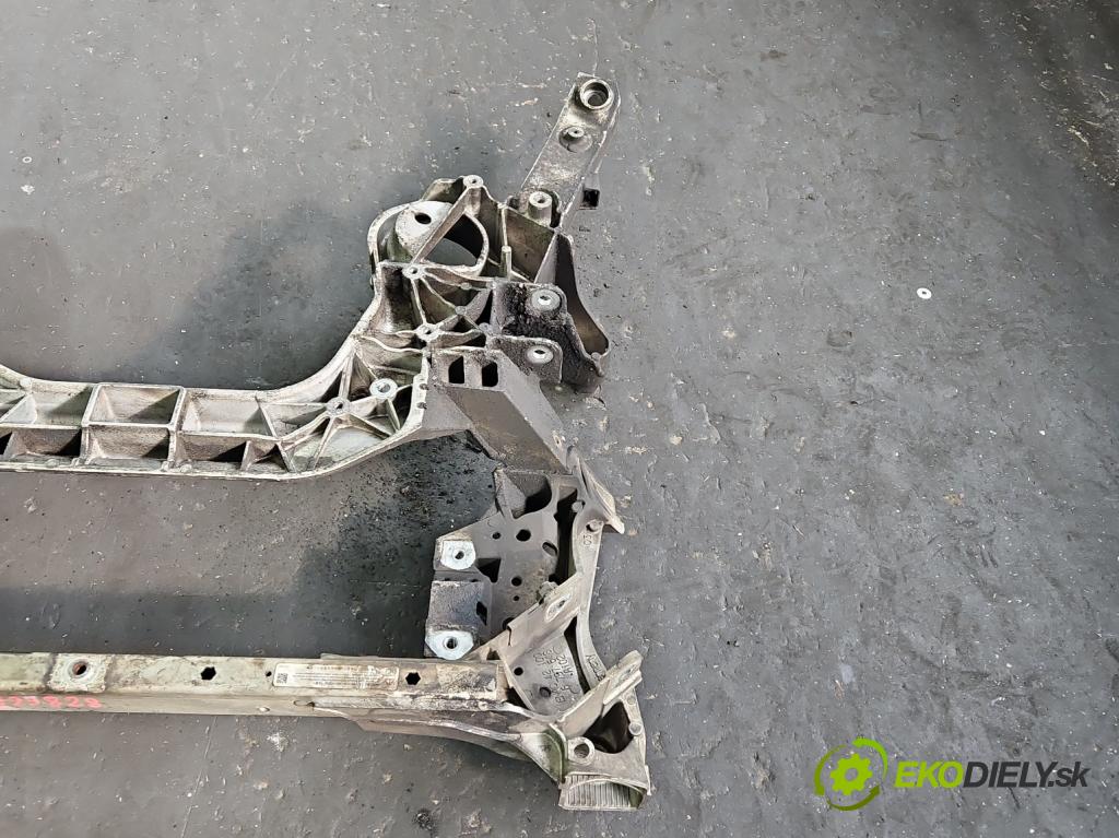 Bmw 5 F10 2010-2017 2.0d 218 HP automatic 160 kW 1995 cm3 5- výstuha motora 6799321