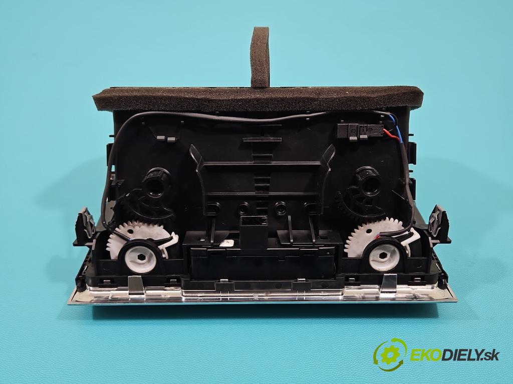 Audi Q7 2005-2015 3.6 V6 FSI 280KM automatic 206 kW 3562 cm3 5- Mřížka: topení medián: 4L0820951 (Mřížka topení)