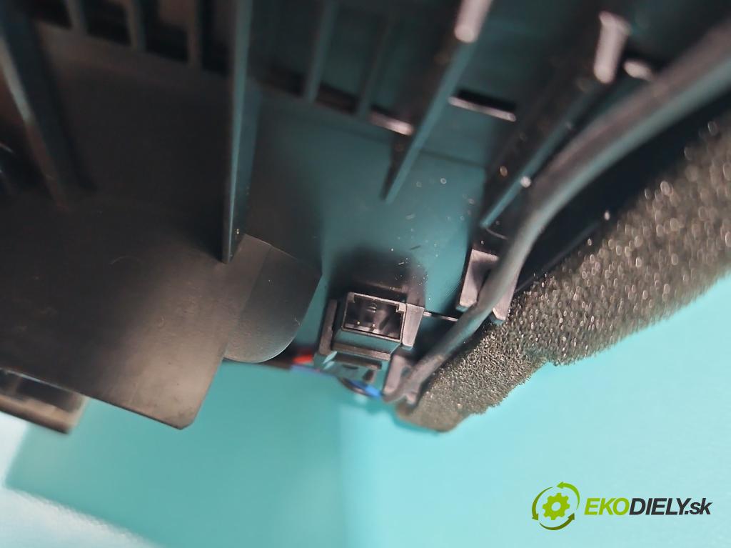 Audi Q7 2005-2015 3.6 V6 FSI 280KM automatic 206 kW 3562 cm3 5- Mřížka: topení medián: 4L0820951 (Mřížka topení)