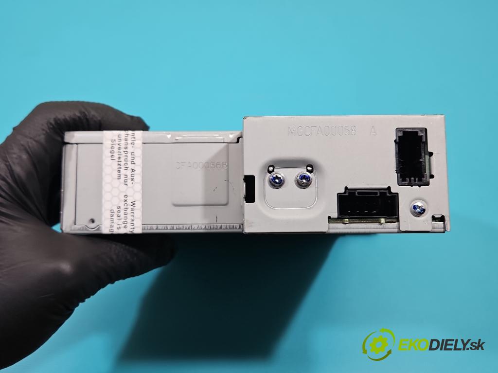 Audi Q7 2005-2015 3.6 V6 FSI 280KM automatic 206 kW 3562 cm3 5- Měnič: cd 4L0035111 (CD měnič)