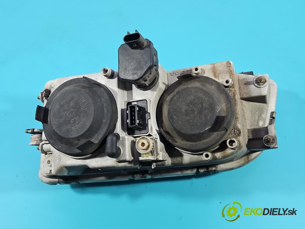Volvo V40 I 1995-2004 1.8 GDI 116 HP manual 85 kW 1783 cm3 5- Reflektor: pravý 30899679 (Svetlo predné pravé)