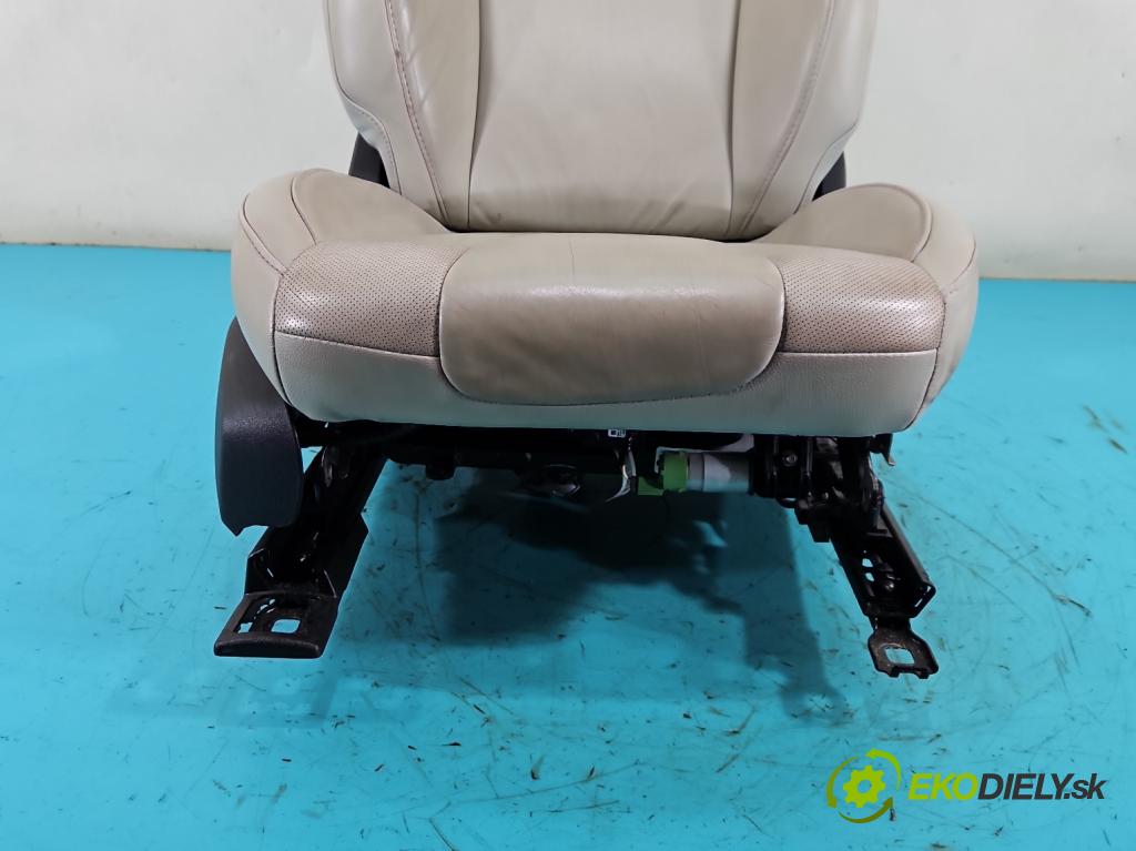 Ford Fusion USA 2012-2020 2.0 EcoBoost: automatic 179 kW 1999 cm3 4- Sedačka pravý  (Sedadlo)