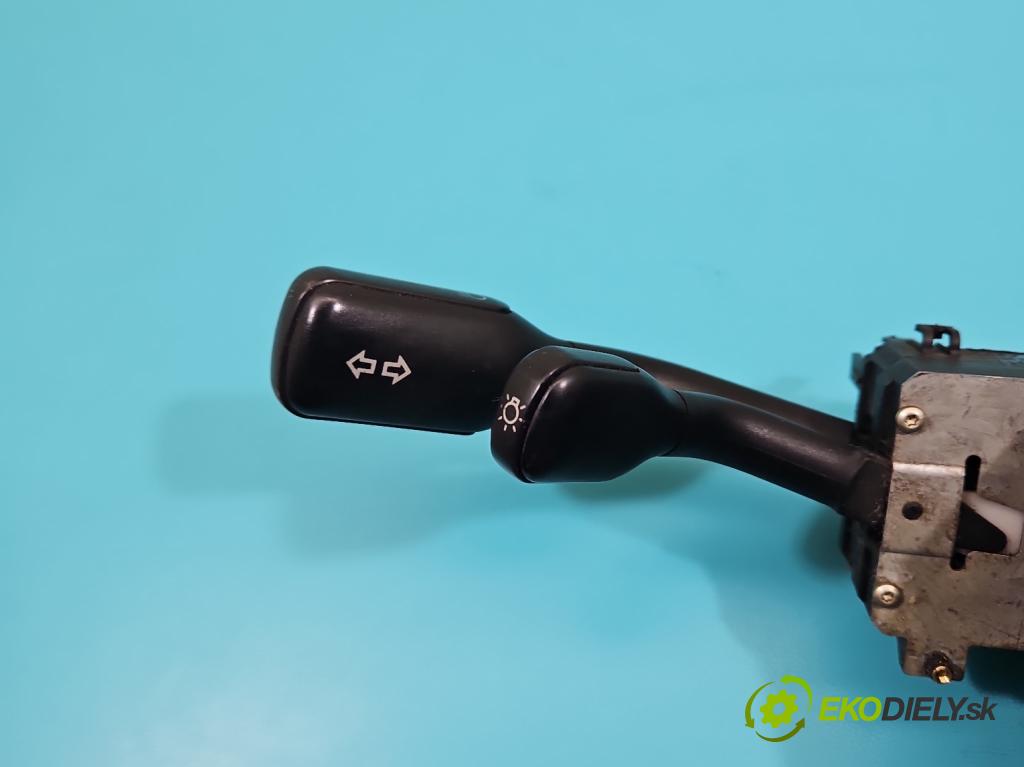 Audi 80 B4 1991-1994 2.0 90 HP manual 66 kW 1985 cm3 4- prepínač komplex: 4A0953503 (Prepínacie páčky pod volantom)