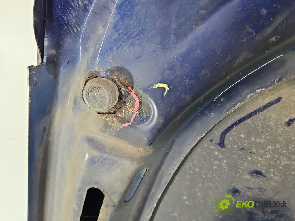 Vw Golf V 2003-2009 1.4 16V 75 HP manual 55 kW 1390 cm3 3- kapota predná