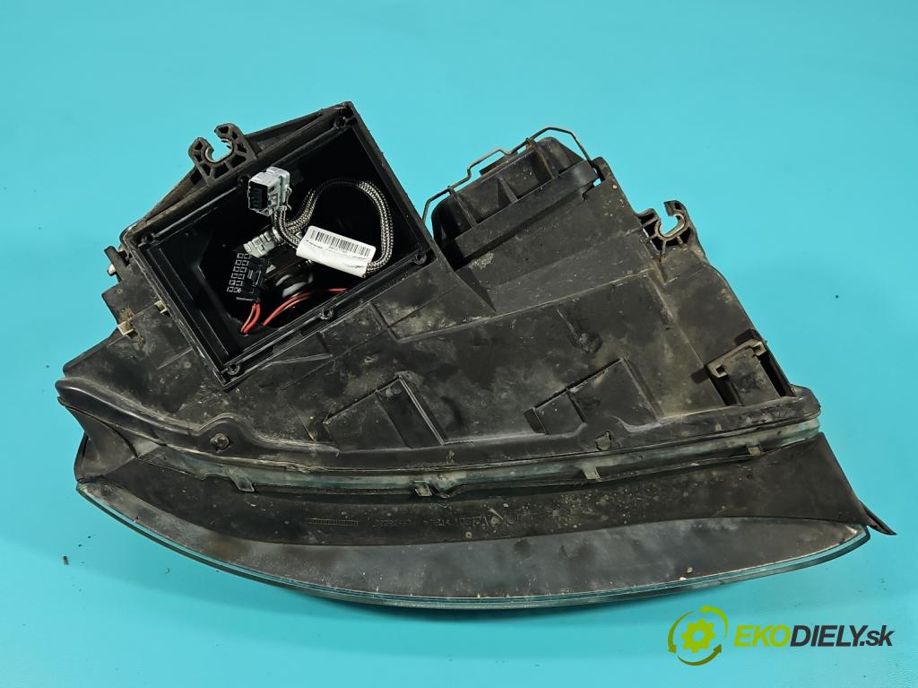 Audi A4 B6 2000-2004 2.0 20V 131 HP manual 96 kW 1984 cm3 4- Reflektor: ľavý 8E0941003S (Kľučka dverí ostatné)