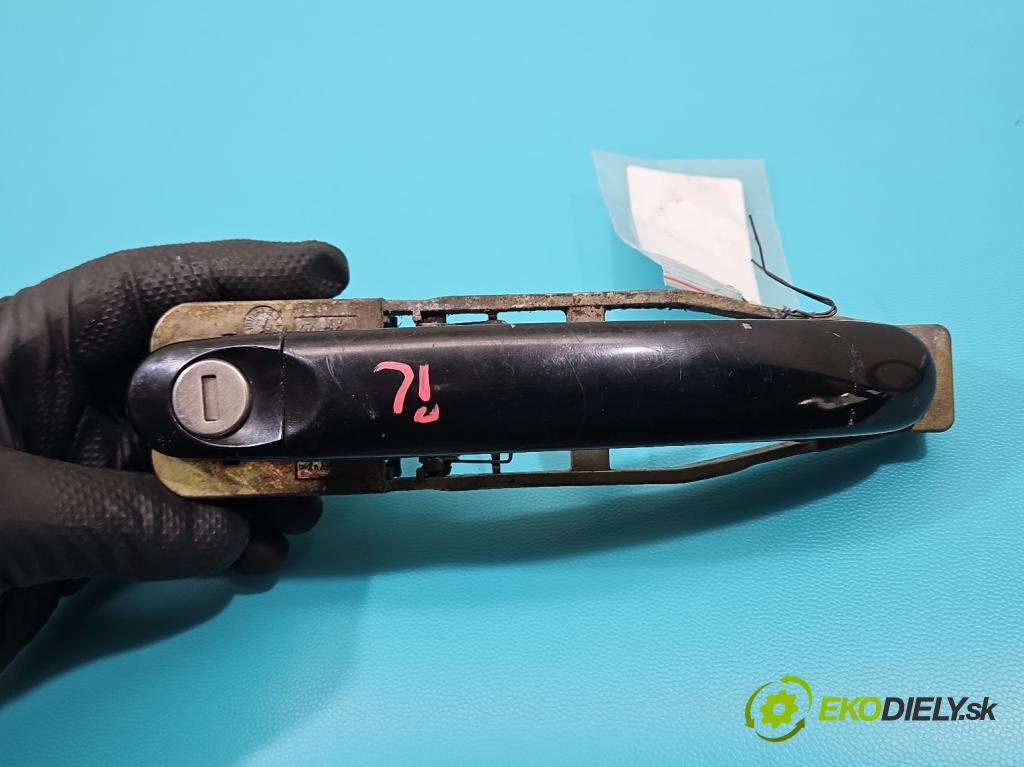 Vw New Beetle 1998-2010 2.0 8V 116 HP manual 85 kW 1984 cm3 3- rukoväť predné ľavé mimo:  (Kľučka dverí vonkajšia predná ľavá)