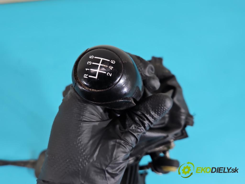 Mazda 5  2005-2010 2.0 citd 143 HP manual 105 kW 1998 cm3 5- Páka: Změny: stupeň,rýchlosť 8159025200 (Rýchlostná páka (kulisa))