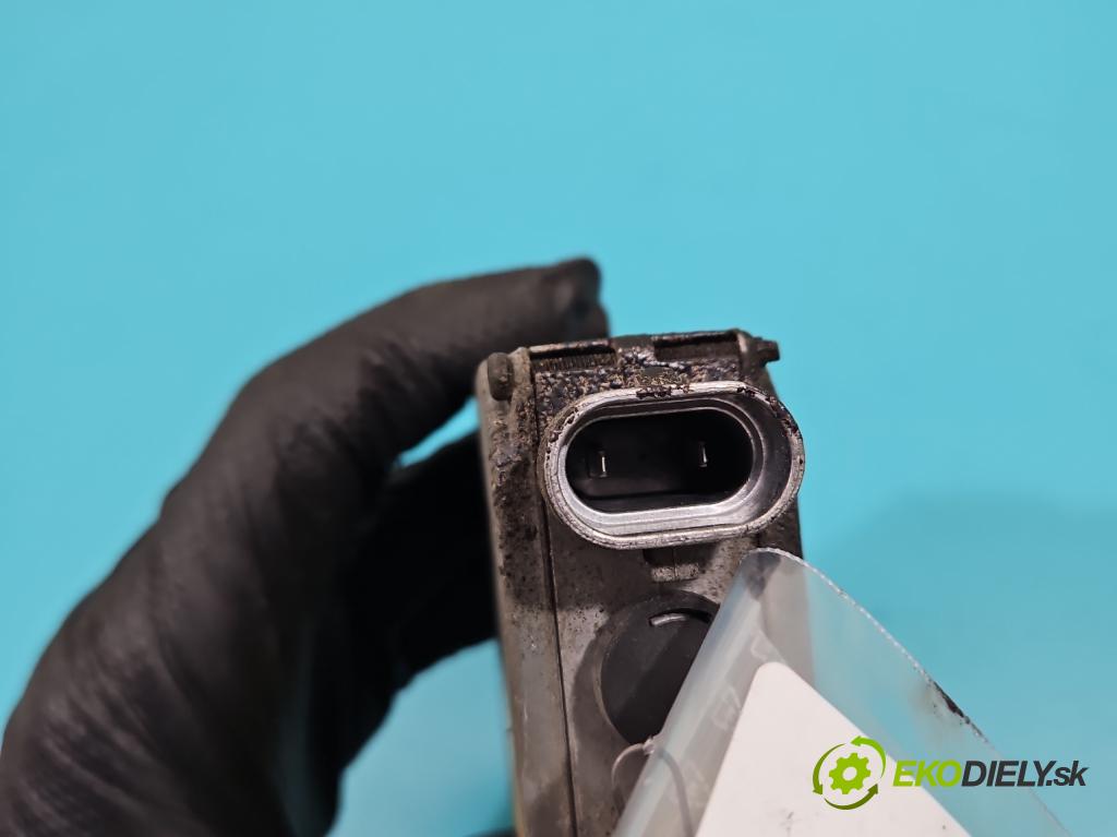 Audi A6 C5 1997-2004 2.4b 170 HP automatic 125 kW 2393 cm3 4- střídač: xenon 5DV007760-15 (Riadiaca jednotka xenónu)