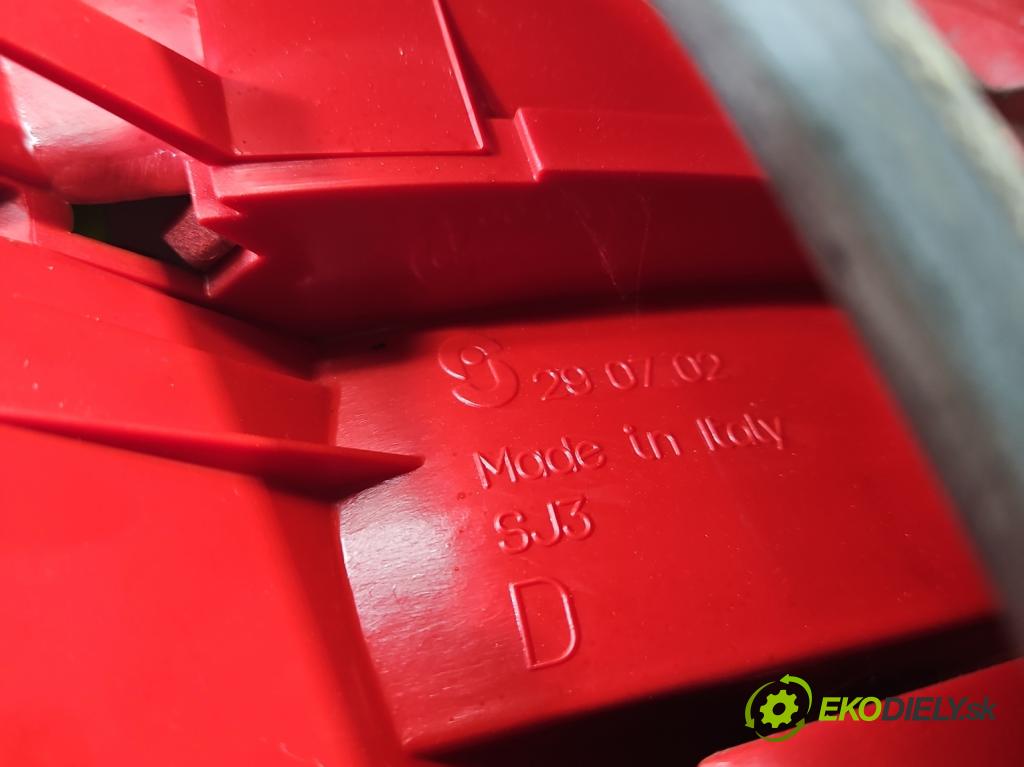 Audi A3 8L 1996-2003 1.8 20V 125 hp manual 92 kW 1781 cm3 3- světlo zadní pravé  (Klika dveří ostatní)