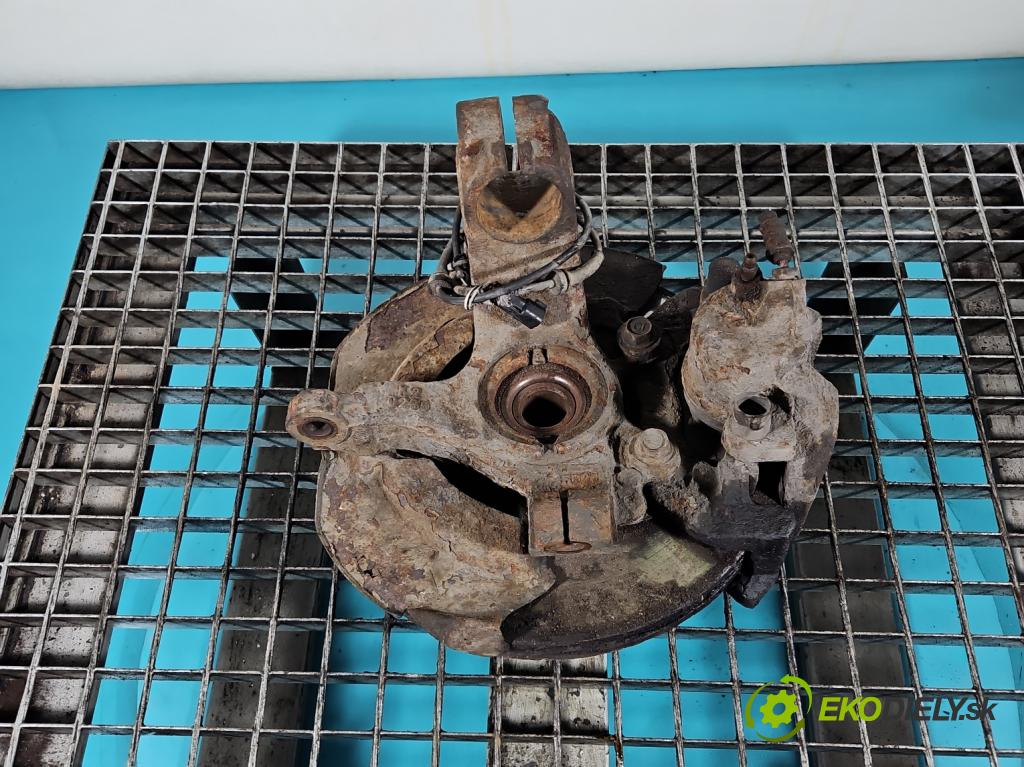 Mazda 5  2005-2010 2.0 citd 143 hp manual 105 kW 1998 cm3 5- náboj levé  (Náboj kola)