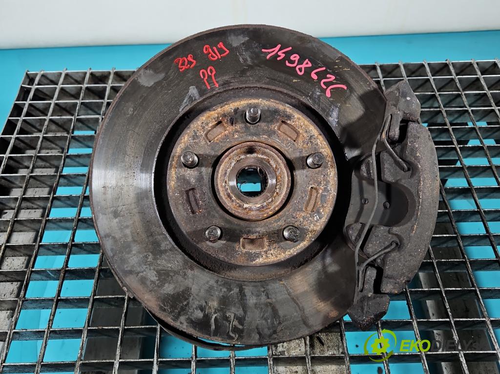 Mazda 5  2005-2010 2.0 citd 143 hp manual 105 kW 1998 cm3 5- náboj pravé  (Náboj kola)