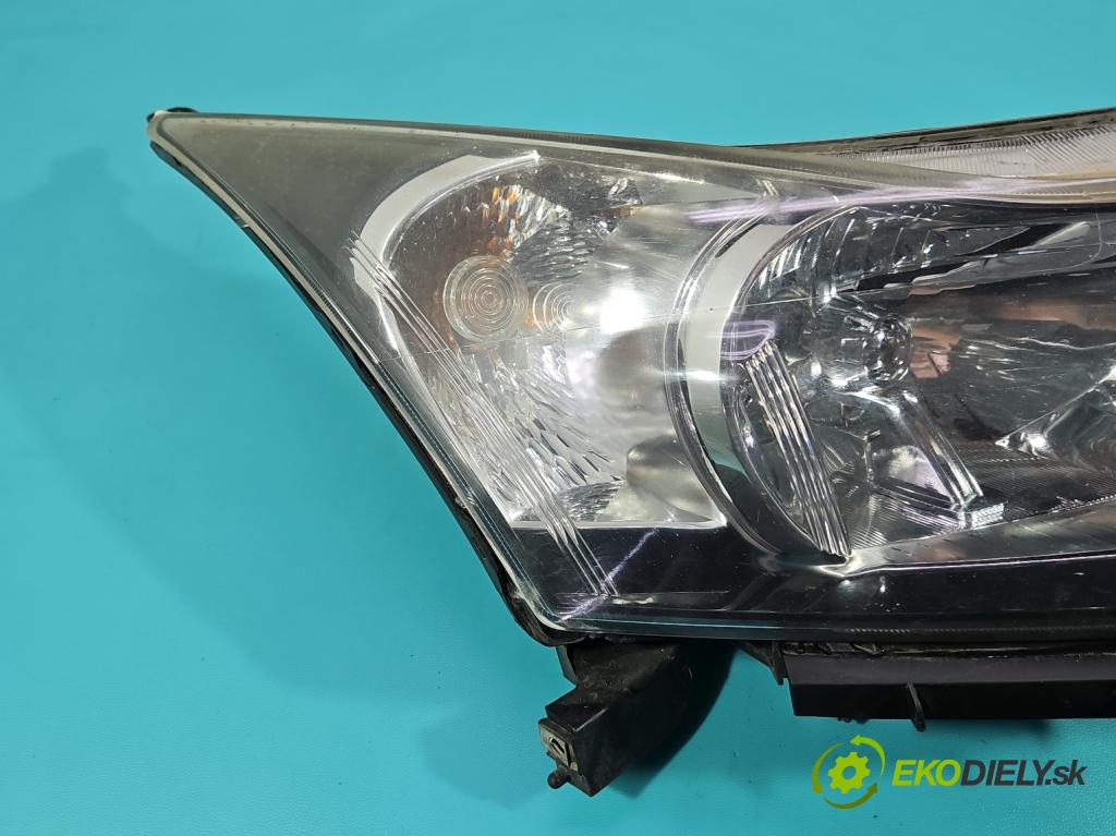 Chevrolet Cruze 2.0 VCDi: 163 HP manual 120 kW 1998 cm3 5- Reflektor: pravý  (Svetlo predné pravé)