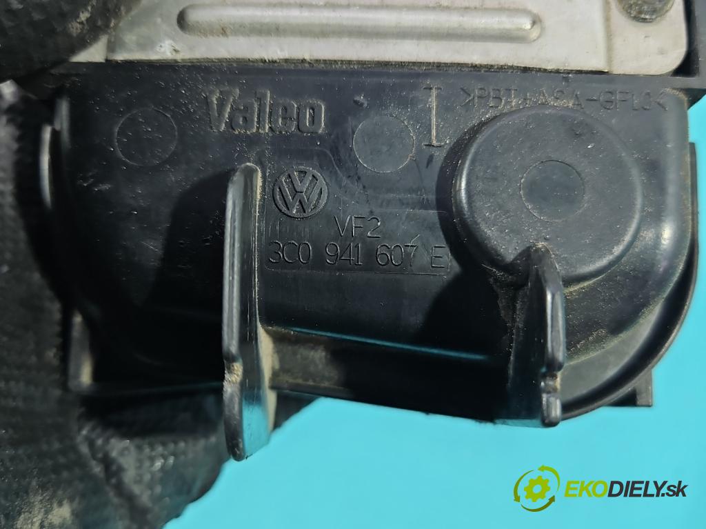 Vw Passat B6 2005-2010 3.2 FSI V6 250 HP automatic 184 kW 3168 cm3 4- střídač: xenon 3C0941607E (Riadiaca jednotka xenónu)