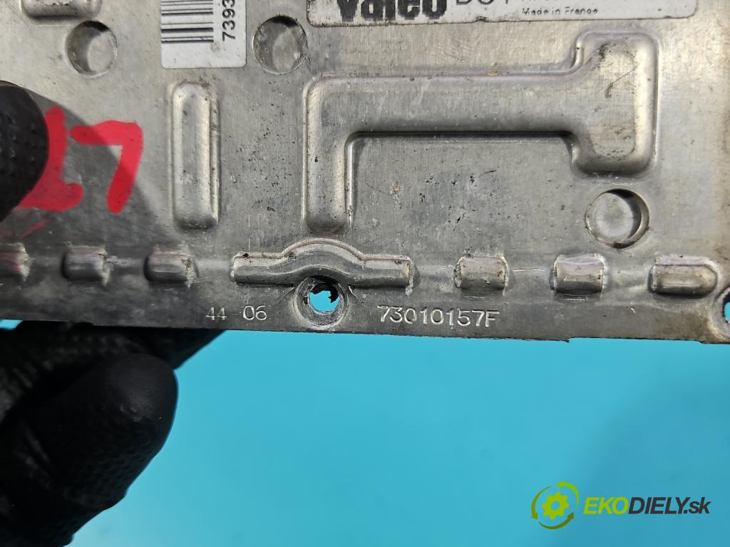 Vw Passat B6 2005-2010 3.2 FSI V6 250 HP automatic 184 kW 3168 cm3 4- střídač: xenon 73010157F (Riadiaca jednotka xenónu)