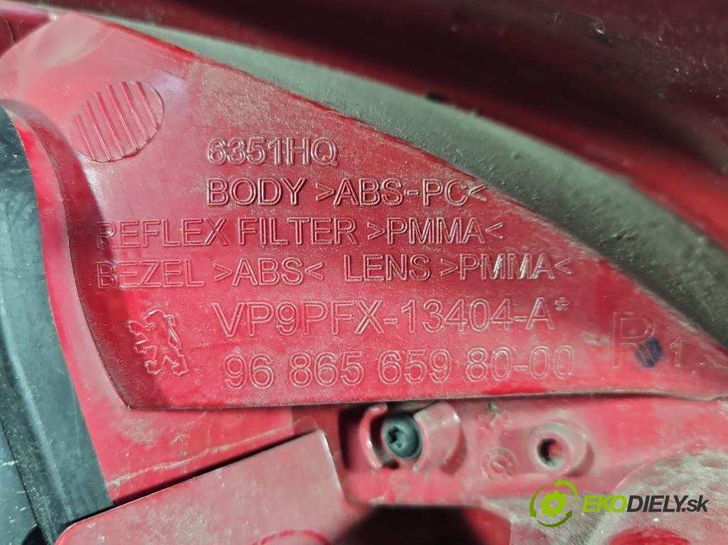 Peugeot 207 1.4 hdi 68 hp manual 50 kW 1398 cm3 3- světlo zadní pravé 9686565980-00 (Klika dveří ostatní)