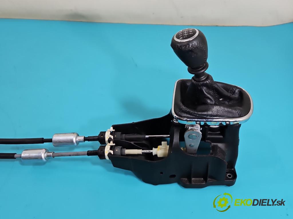 Chevrolet Cruze 2.0 VCDi: 163 HP manual 120 kW 1998 cm3 5- Páka: Změny: stupeň,rýchlosť 25185249G (Rýchlostná páka (kulisa))